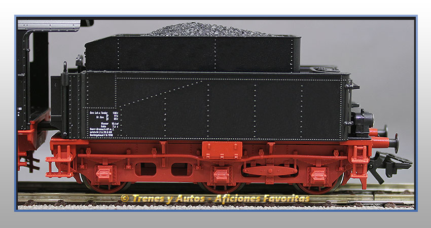 Locomotora vapor con ténder Serie BR-55 - DB